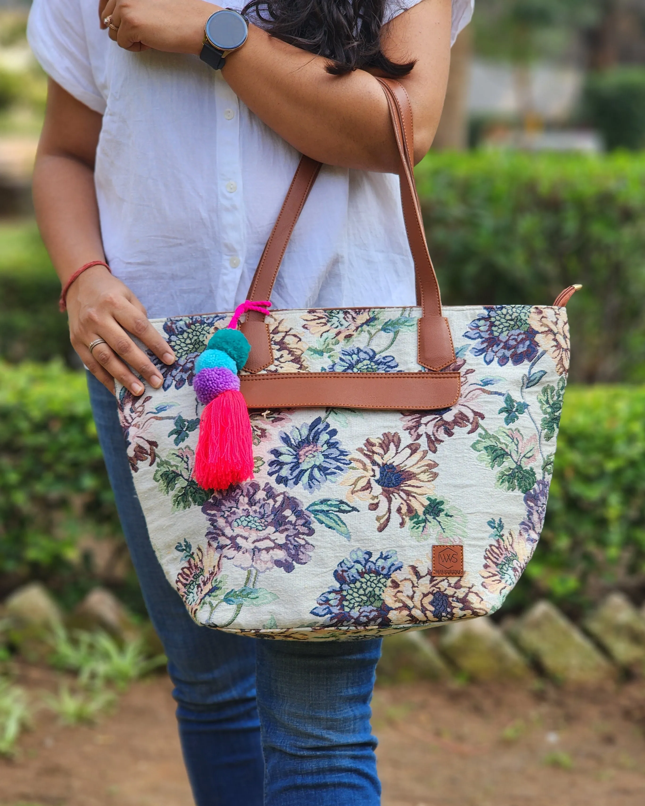 African Daisy Weekender Tote