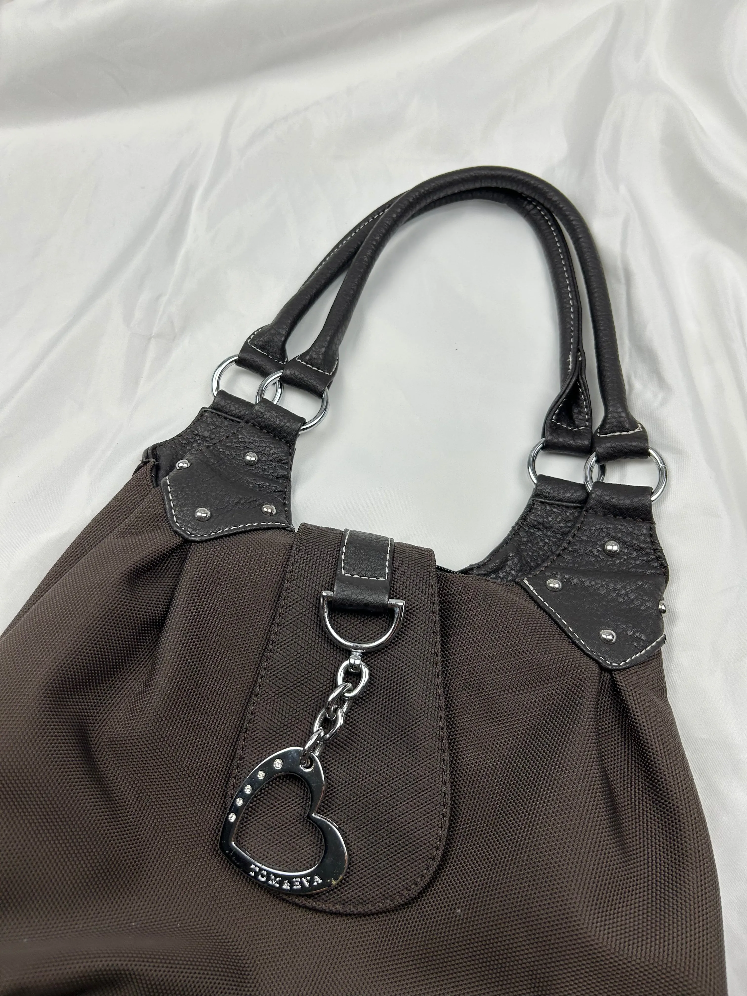 Brown charms uni shoulder bag