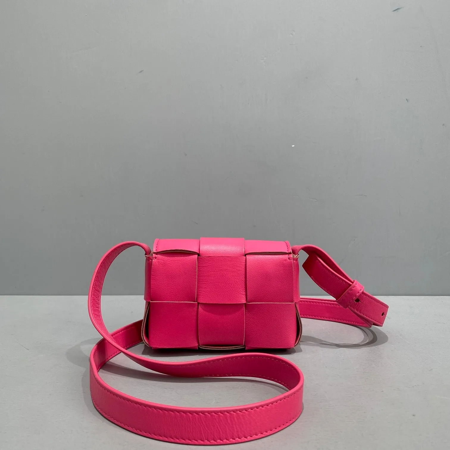 BV Candy Cassette Pink, For Women, Bags 4.7in/12cm 666688VMAY16419