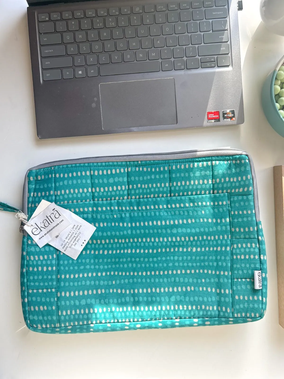 Laptop Sleeve Teal dots