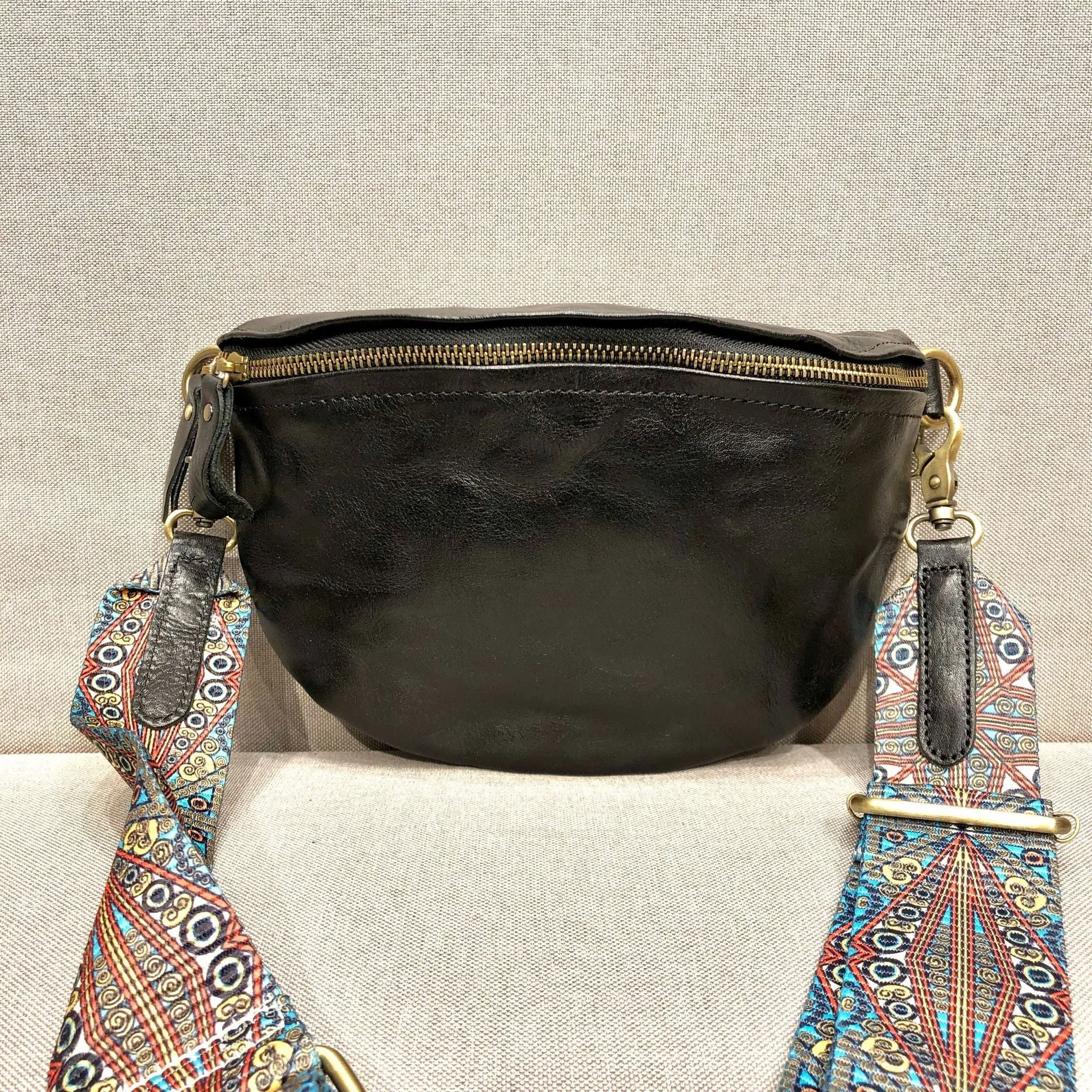 Trendy Women's Leather Chest Sling Bag with Boho-Inspired Shoulder Strap