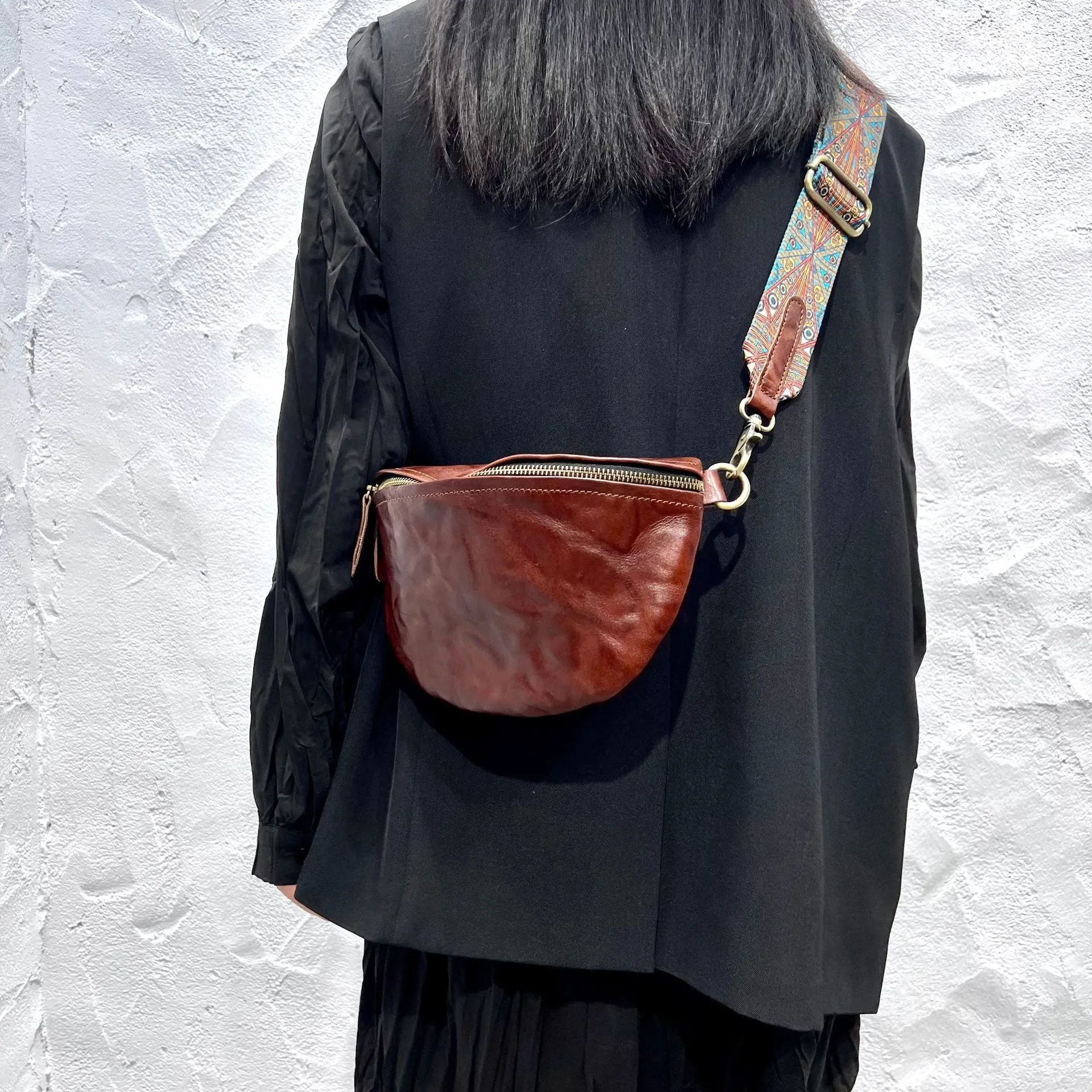 Trendy Women's Leather Chest Sling Bag with Boho-Inspired Shoulder Strap